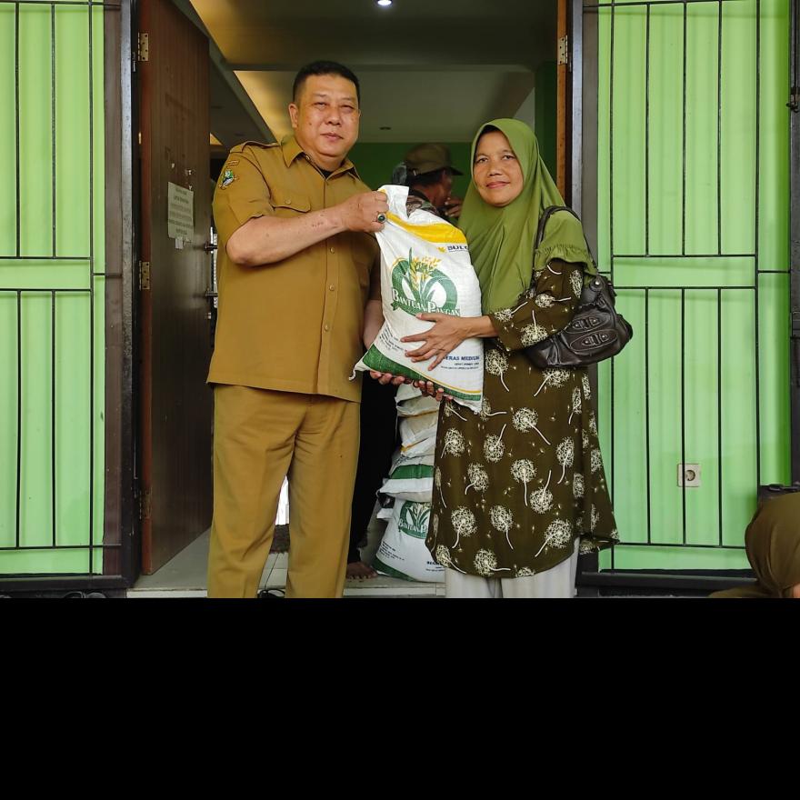 PENYALURAN BANTUAN PANGAN